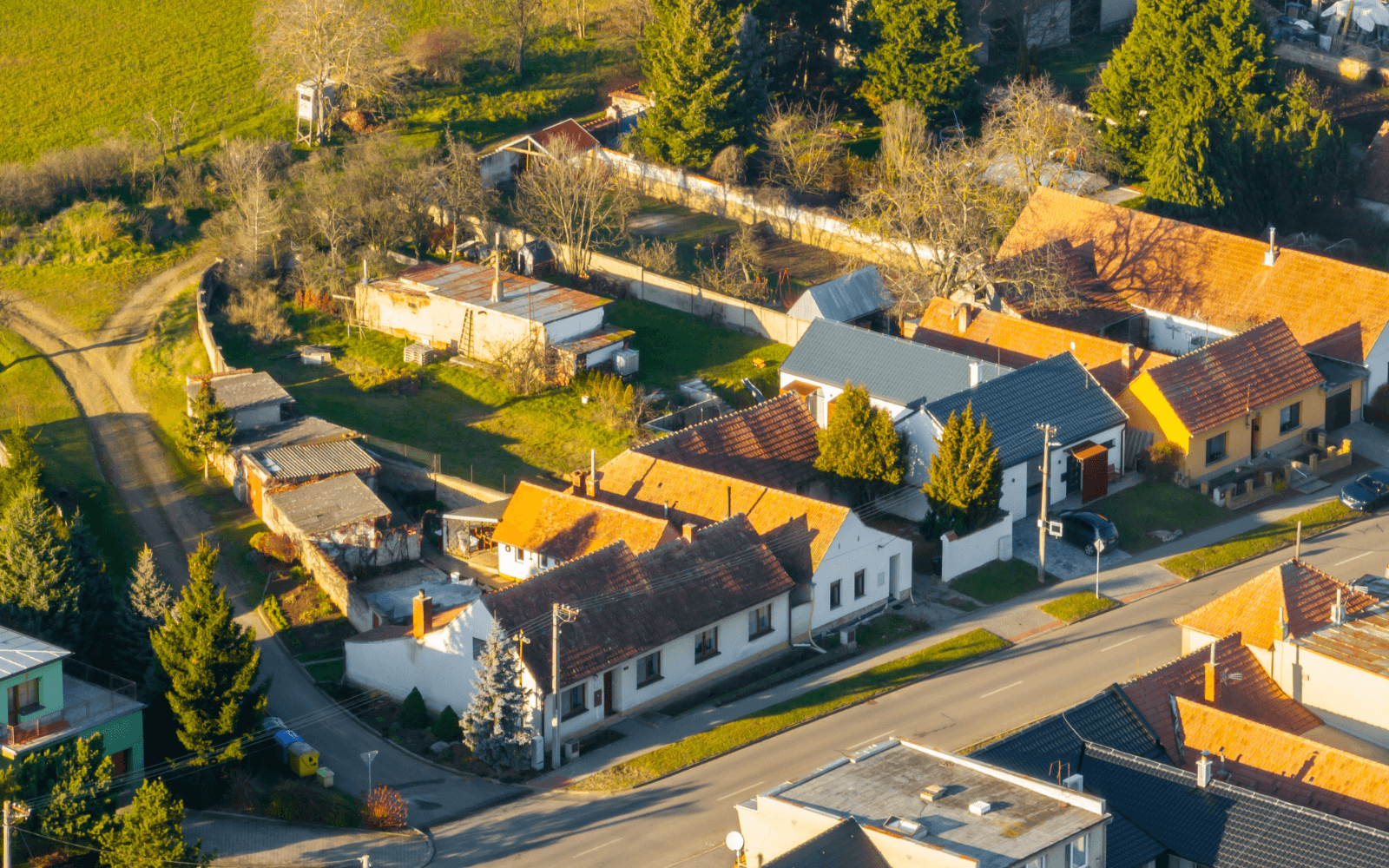 Letecký záběr ulice a okolí nemovitosti v Horní Dubňany